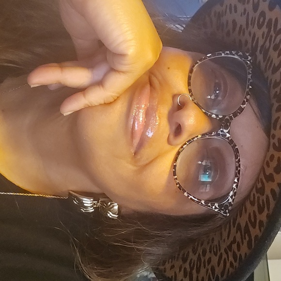 Meet your Posher, Posh - Picture 7 of 9